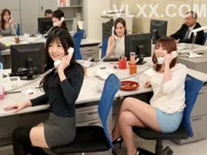 Nịnh mãi vợ bạn mới cho địt